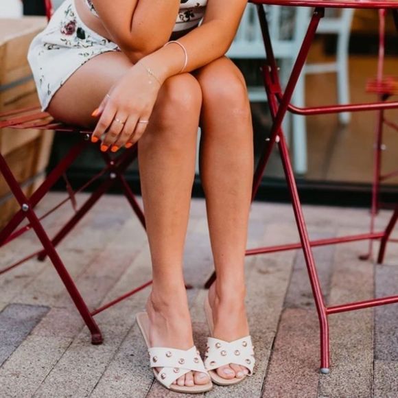 Rollasole Studded Sandals New - Picture 2 of 8